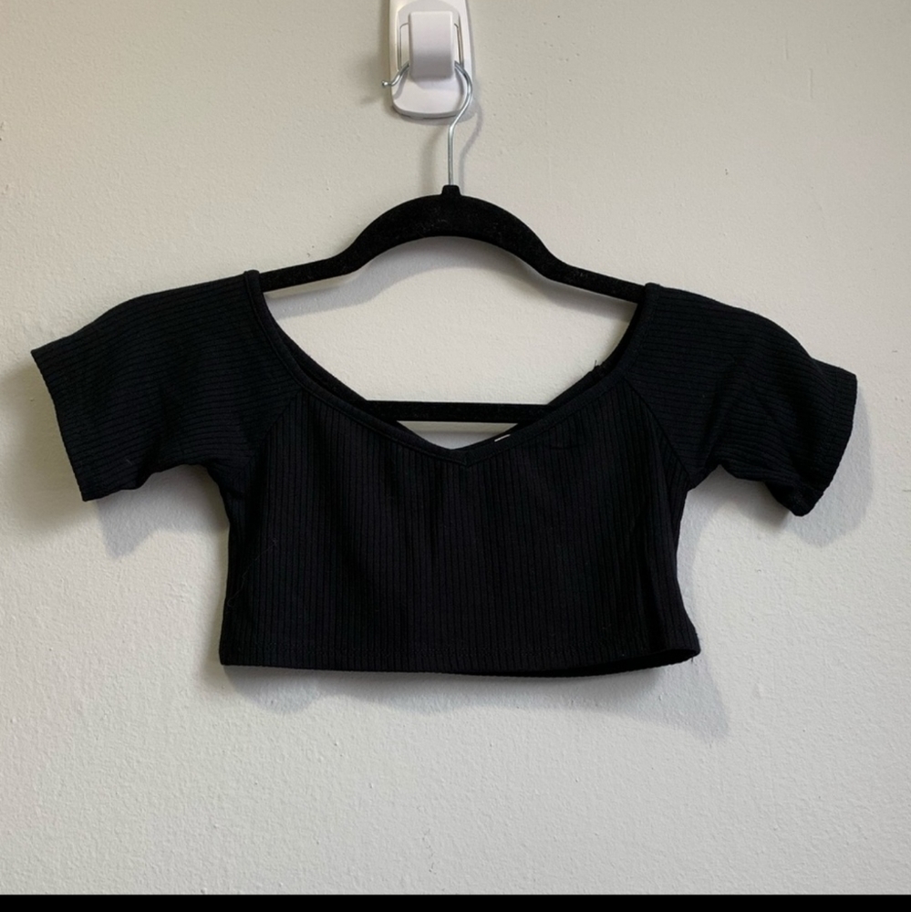 LF Micro Crop Top - Picture 3 of 3